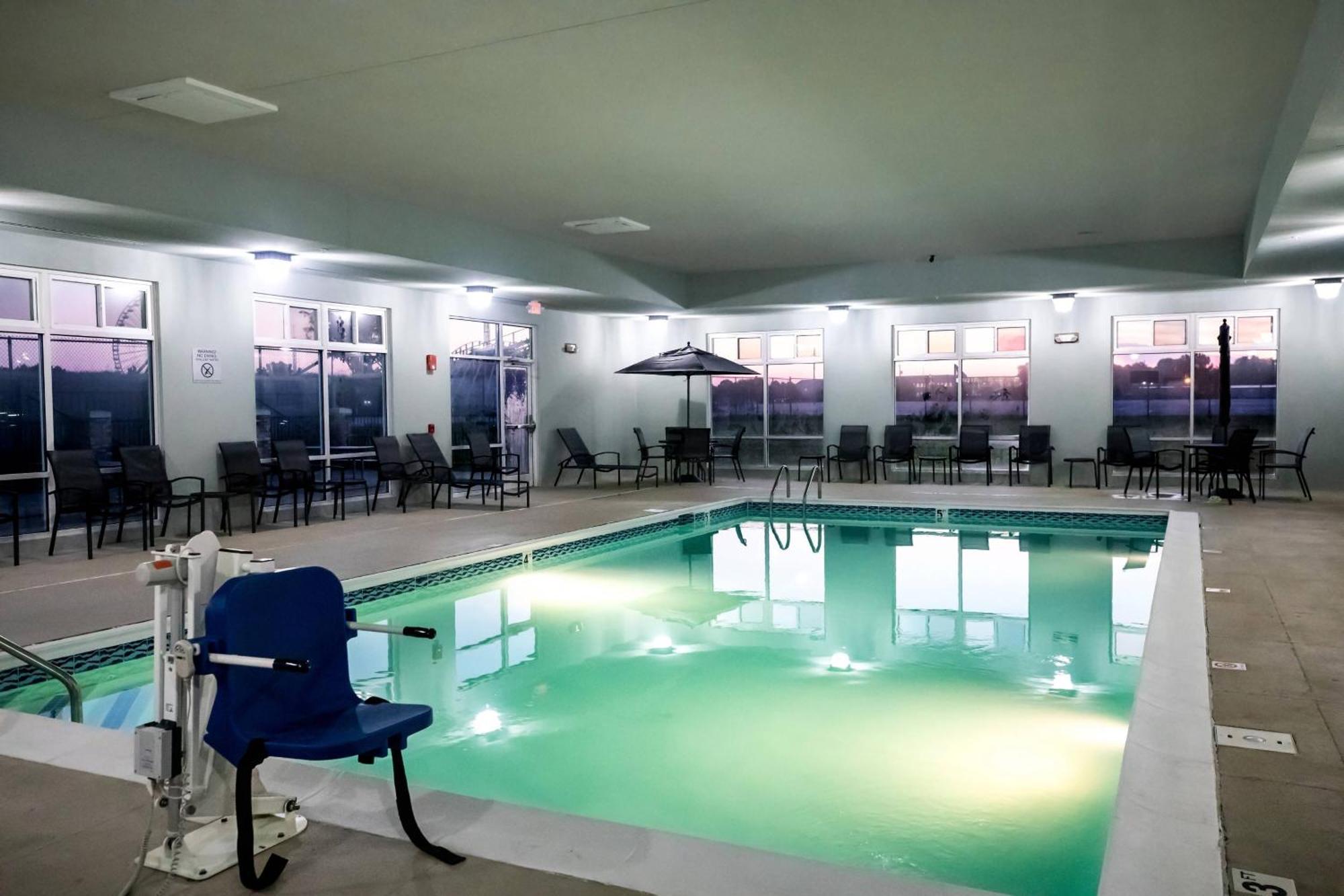 Fairfield By Marriott Inn & Suites Louisville Airport Exterior foto